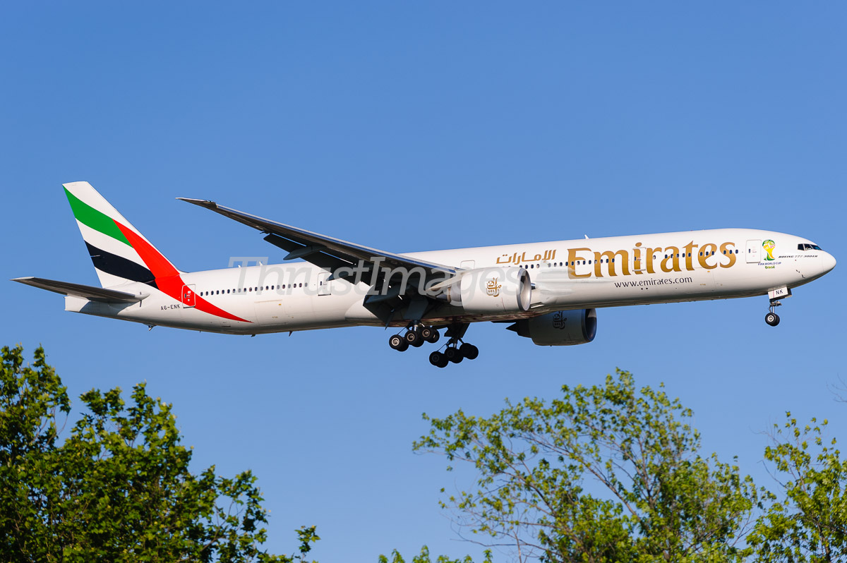 Boeing 777-31H/ER A6-ENK (cn 38991/1116)